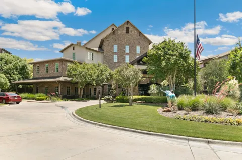 301 Watermere Drive #212