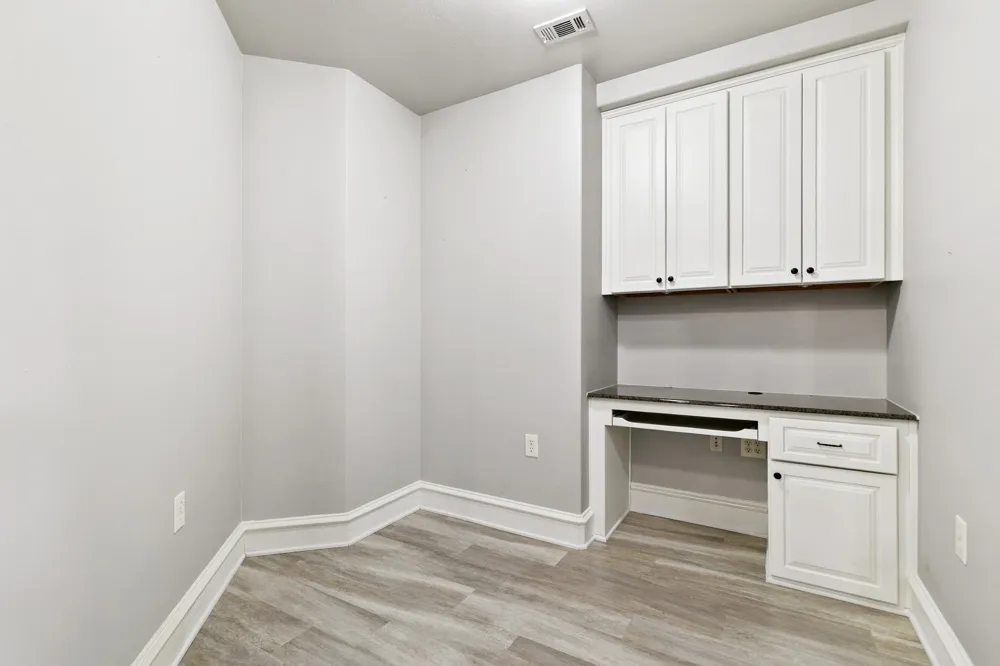 301 Watermere Drive #212 Southlake, TX 76092