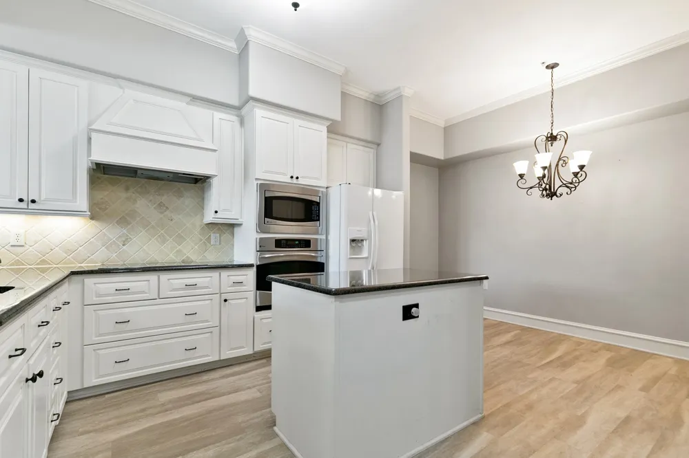 301 Watermere Drive #212 Southlake, TX 76092