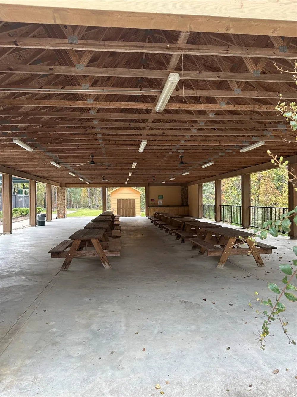 24488 Country Club Drive Huntsville, TX 77340