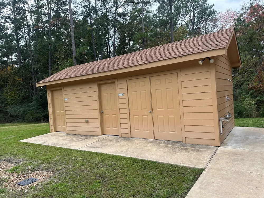 24488 Country Club Drive Huntsville, TX 77340