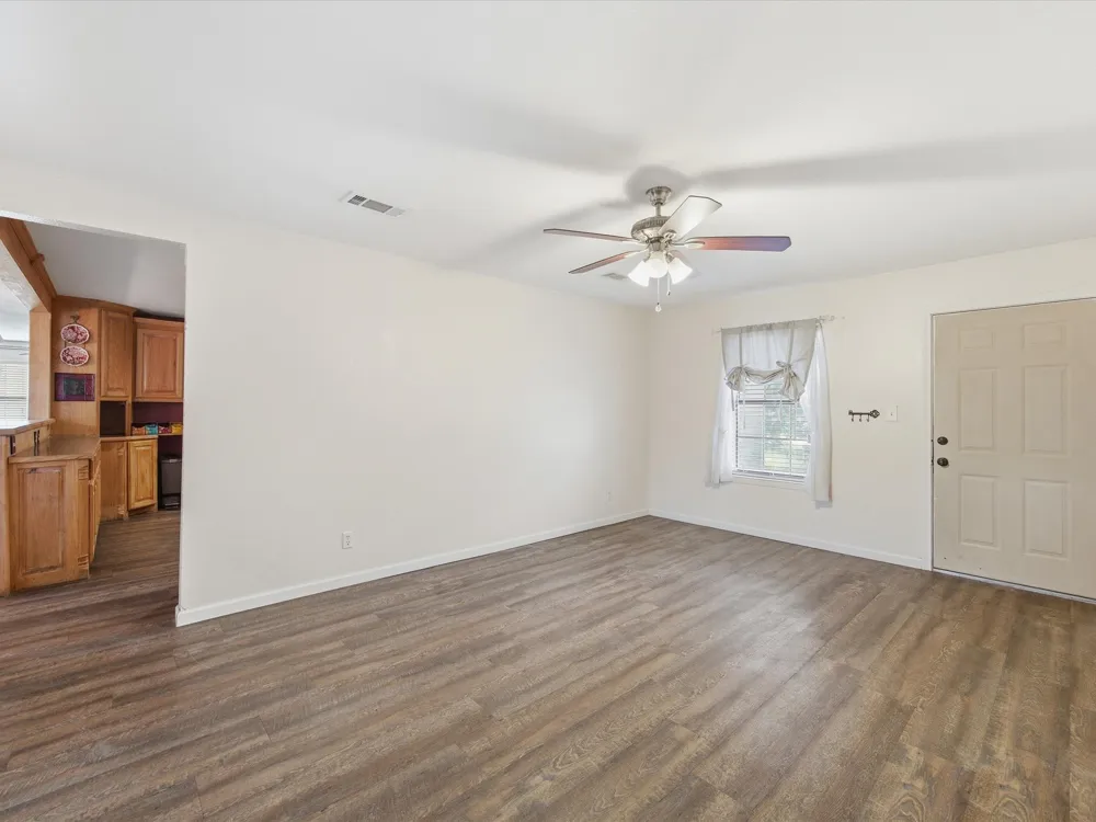 308 Oakwood Street Chico, TX 76431