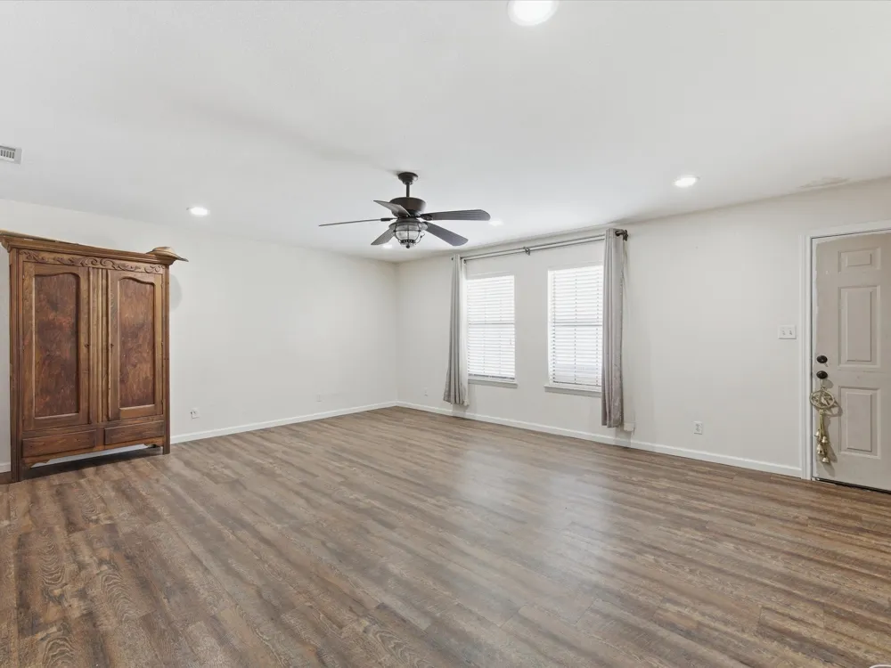 308 Oakwood Street Chico, TX 76431