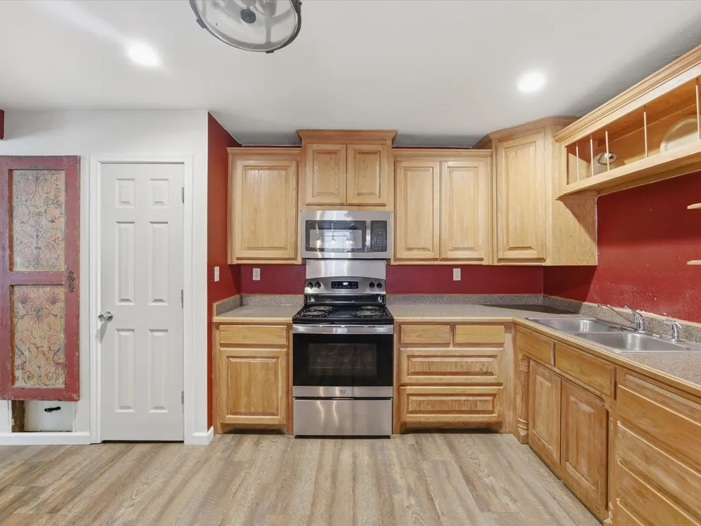 308 Oakwood Street Chico, TX 76431