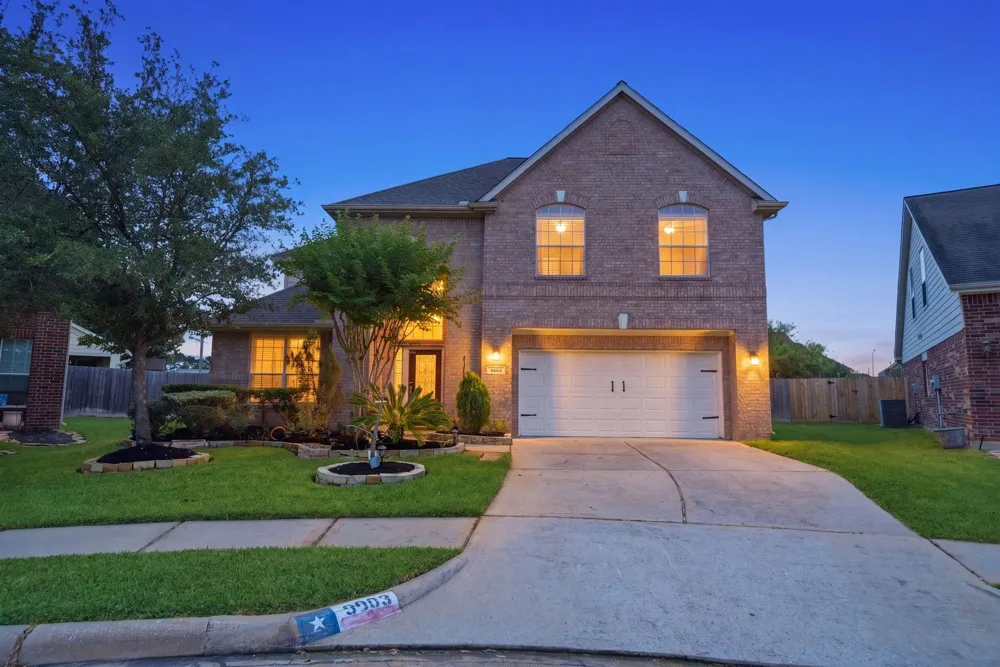 9003 Kinnel Lane