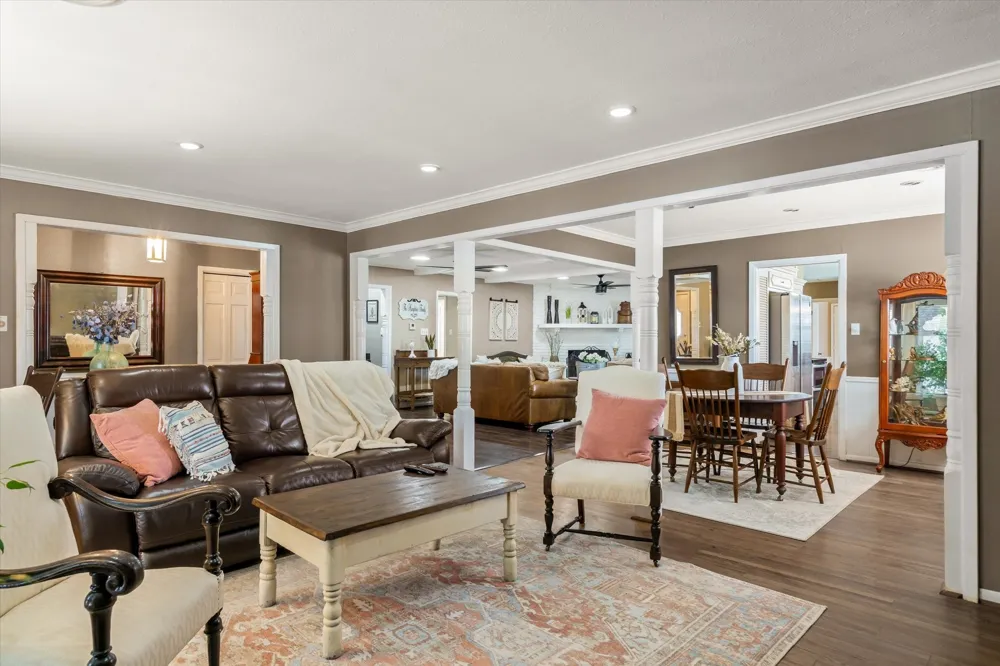 202 S Houston Street Edgewood, TX 75117