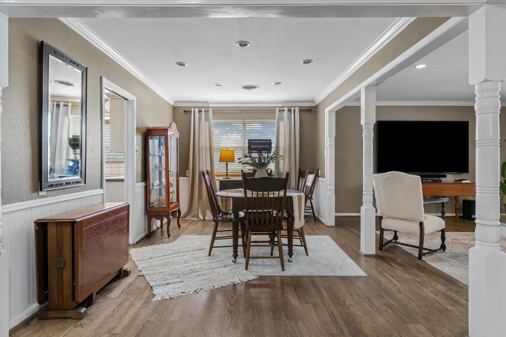 202 S Houston Street Edgewood, TX 75117