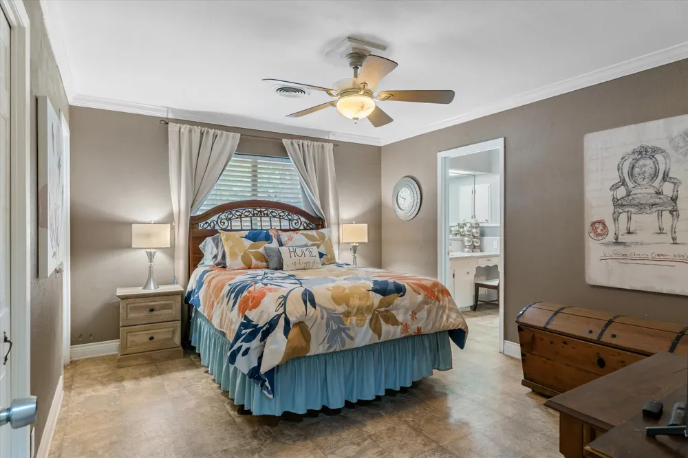 202 S Houston Street Edgewood, TX 75117