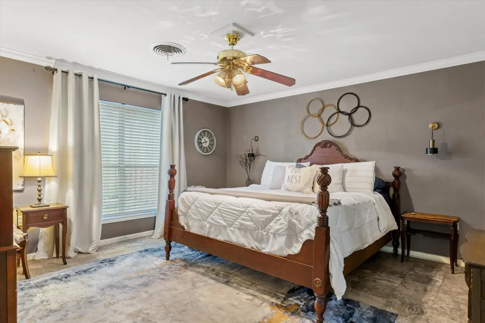 202 S Houston Street Edgewood, TX 75117