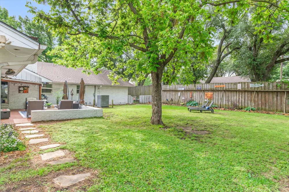 202 S Houston Street Edgewood, TX 75117