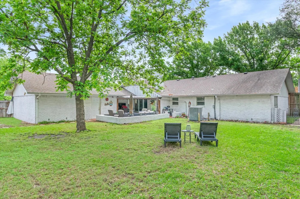 202 S Houston Street Edgewood, TX 75117