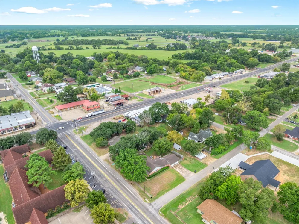 202 S Houston Street Edgewood, TX 75117