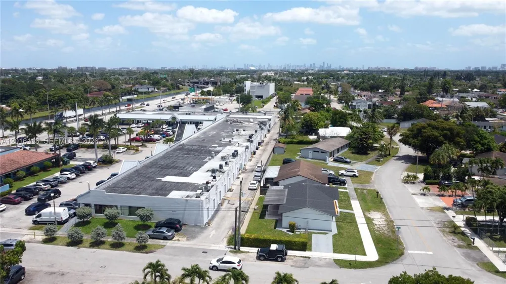7993 SW 9th Ter Miami, FL 33144