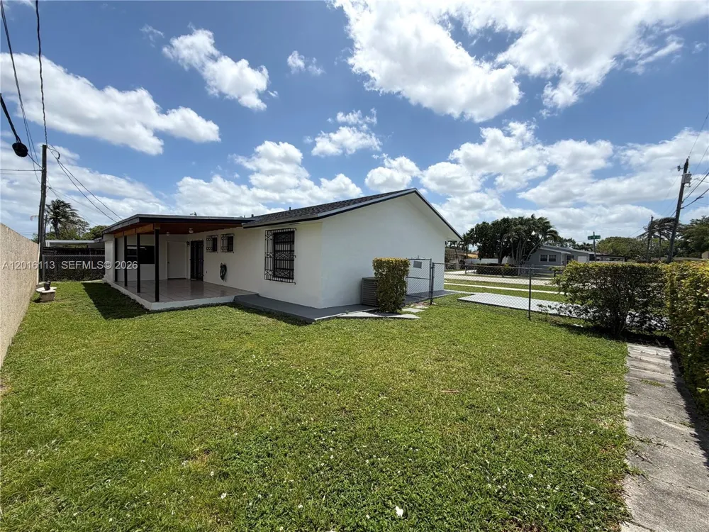 7993 SW 9th Ter Miami, FL 33144