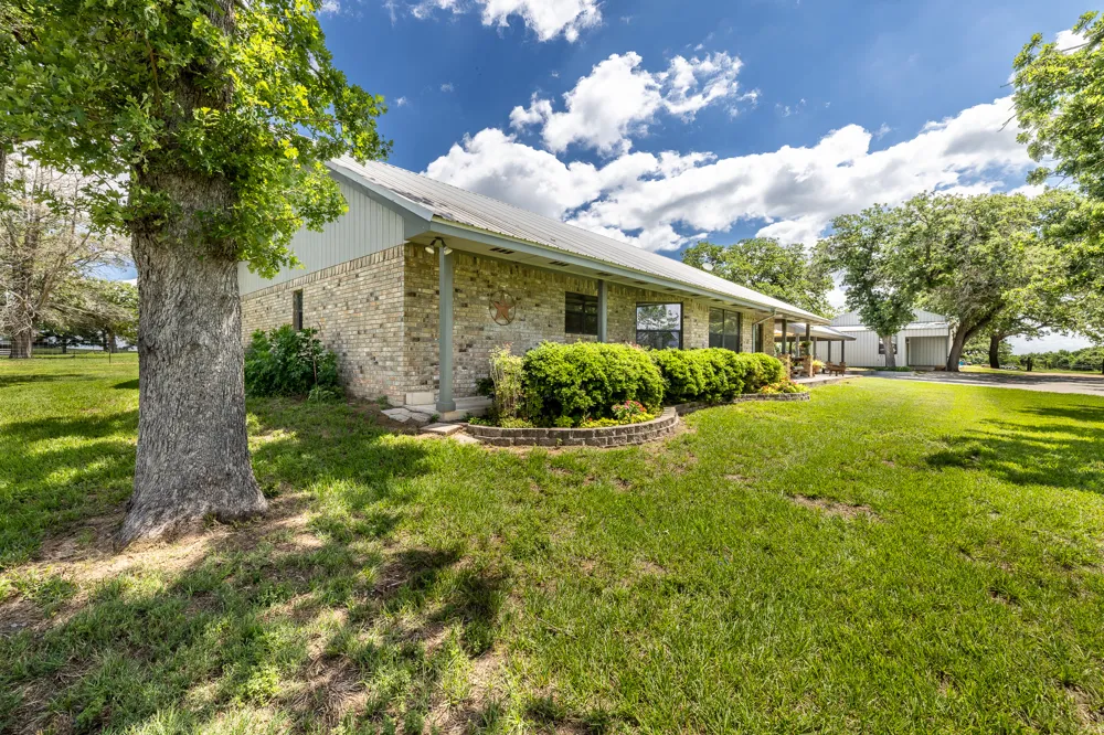 6589 State Highway 304 Harwood, TX 78632