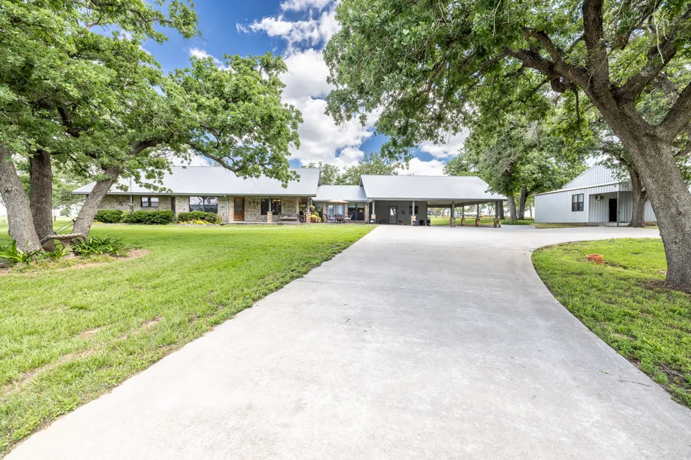 6589 State Highway 304 Harwood, TX 78632