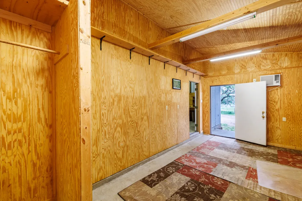 6589 State Highway 304 Harwood, TX 78632