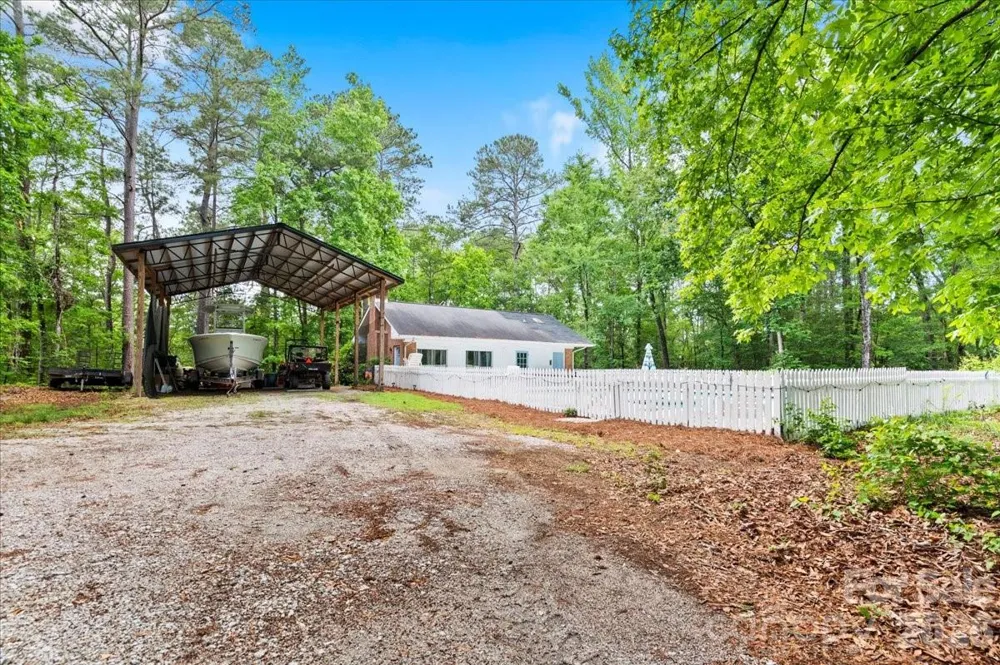 209 Fairway Road Cheraw, SC 29520