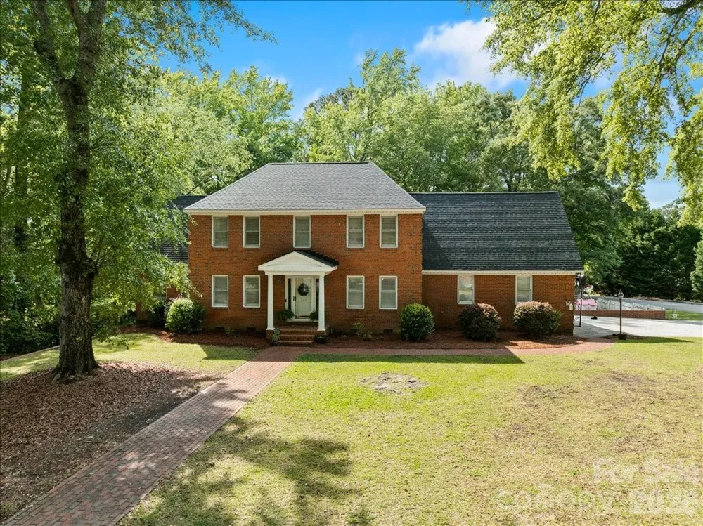 209 Fairway Road Cheraw, SC 29520