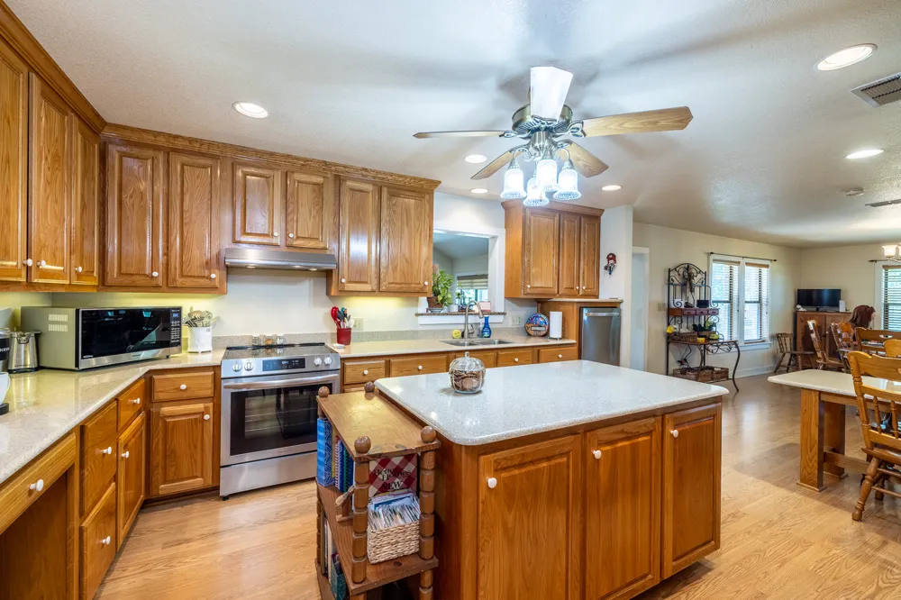 6589 State Highway 304 Harwood, TX 78632