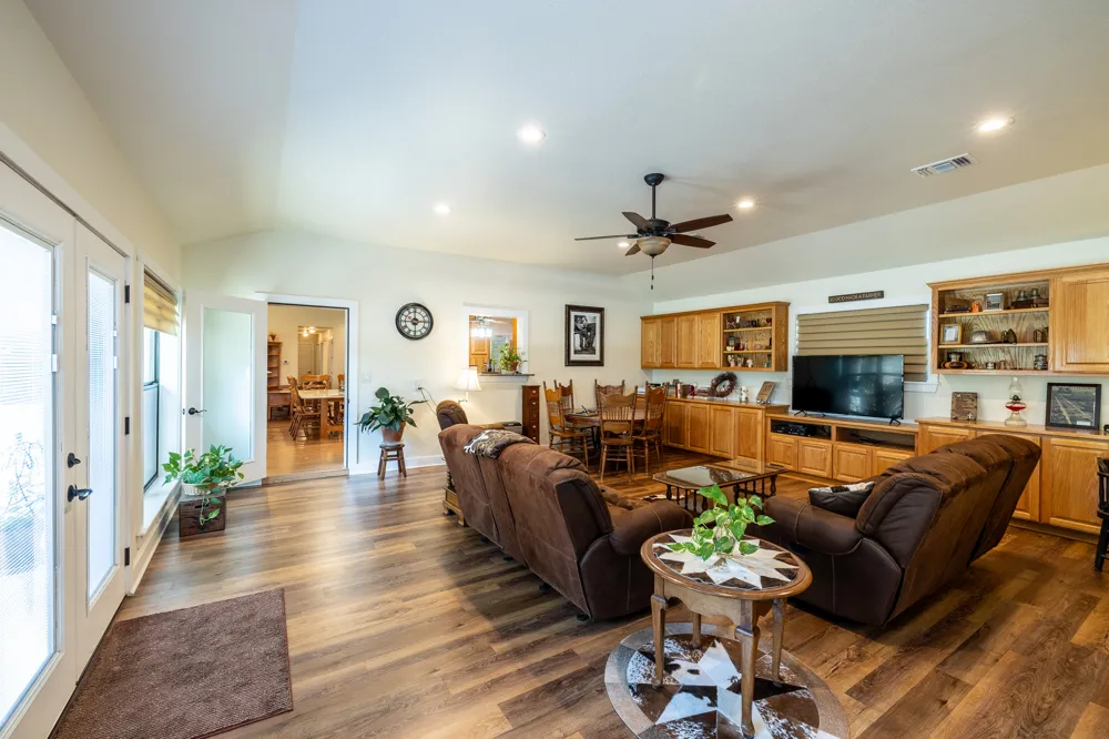 6589 State Highway 304 Harwood, TX 78632
