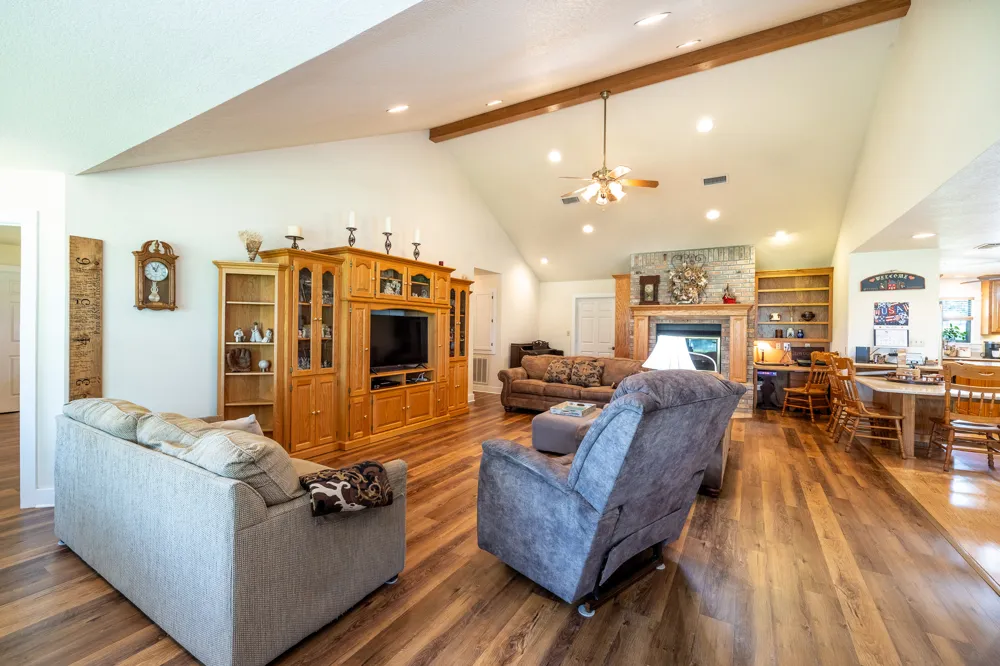 6589 State Highway 304 Harwood, TX 78632