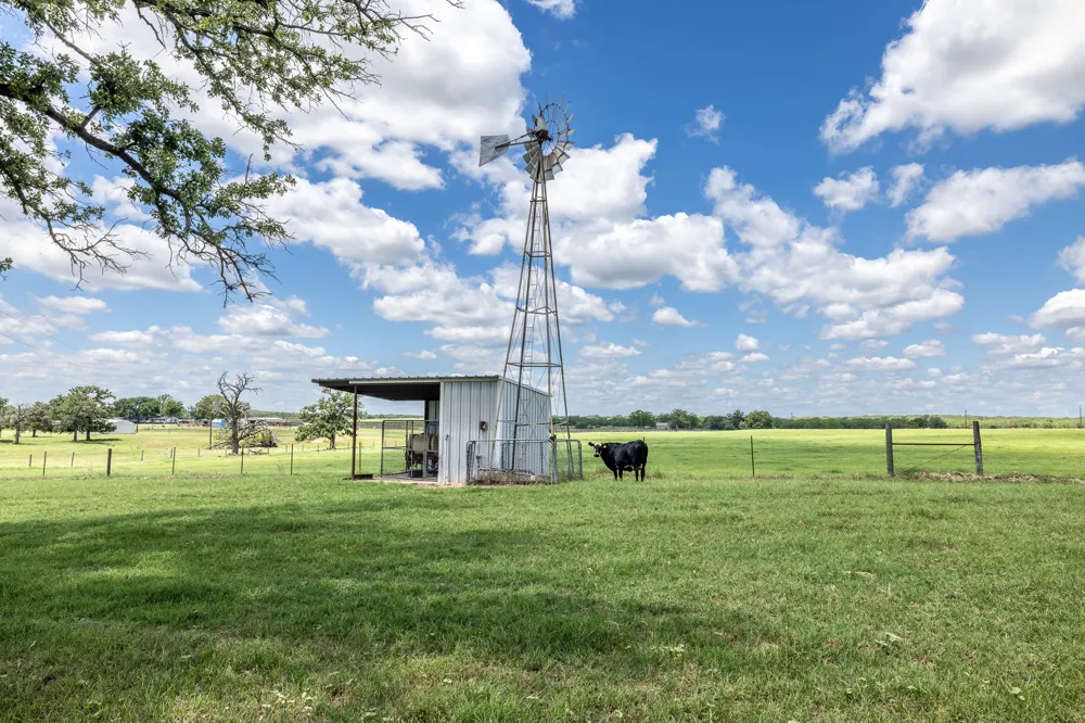 6589 State Highway 304 Harwood, TX 78632
