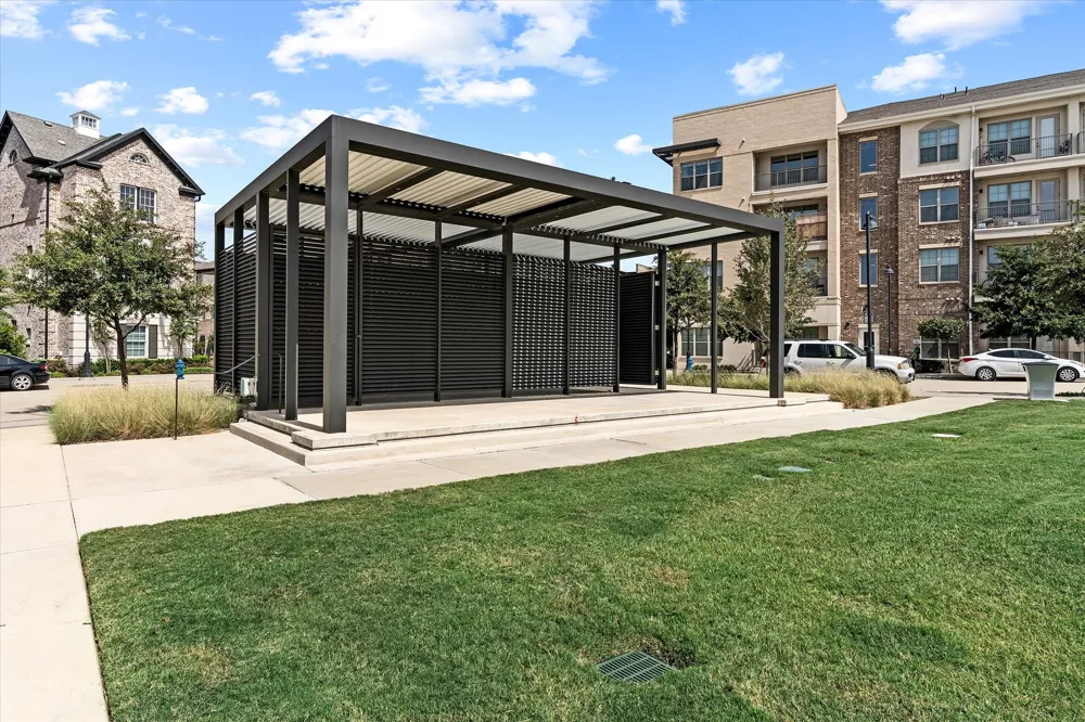 4080 Oak Circle Addison, TX 75001
