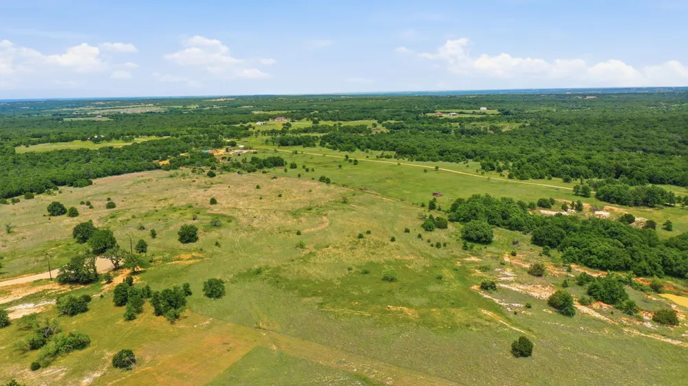 2050 Mustang Ridge Perrin, TX 76486