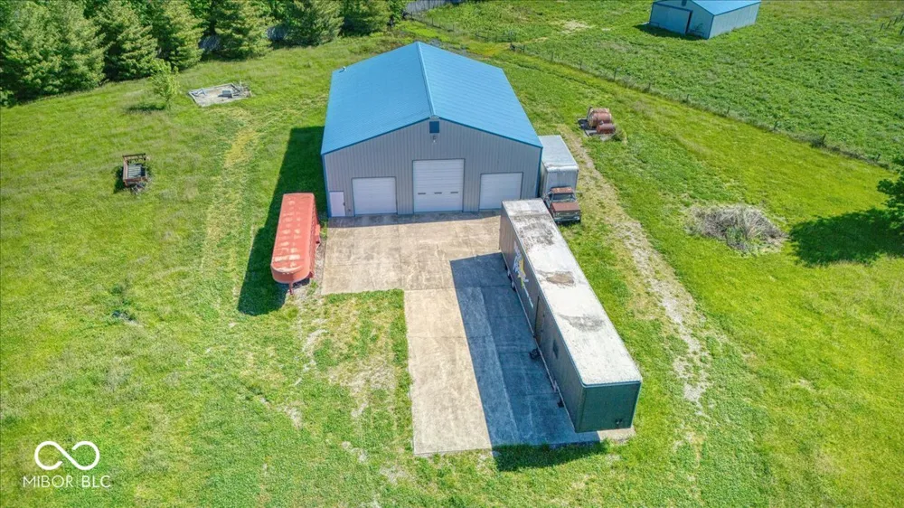 813 S 400 W Bargersville, IN 46106