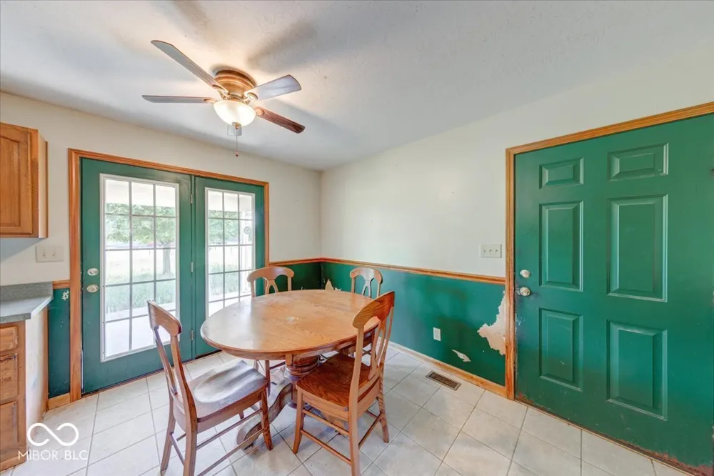 813 S 400 W Bargersville, IN 46106
