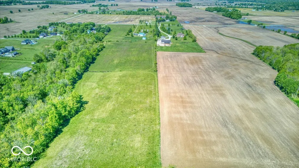 813 S 400 W Bargersville, IN 46106