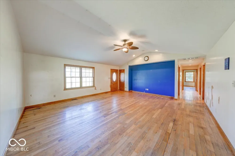 813 S 400 W Bargersville, IN 46106