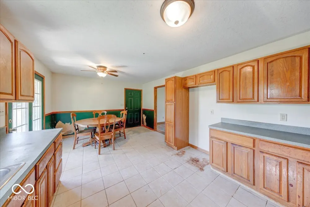 813 S 400 W Bargersville, IN 46106