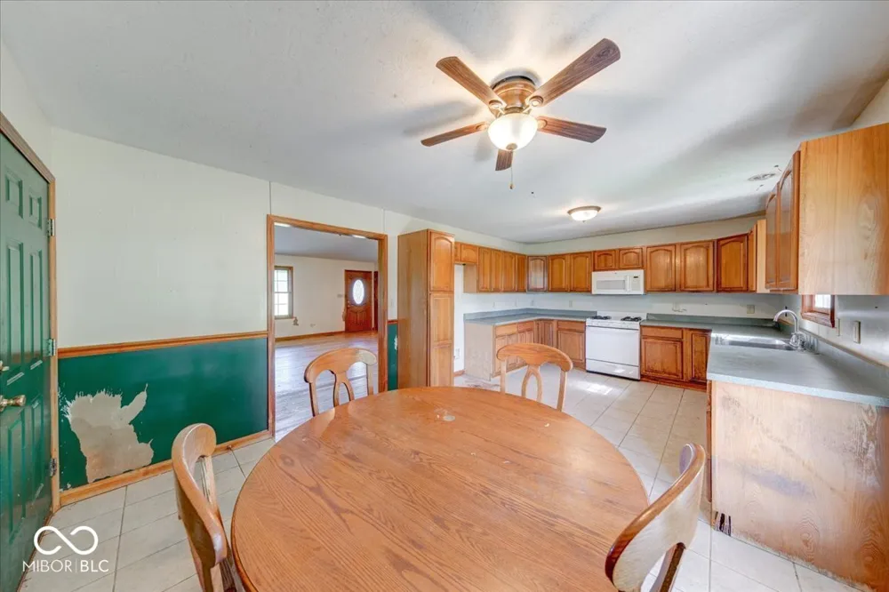 813 S 400 W Bargersville, IN 46106