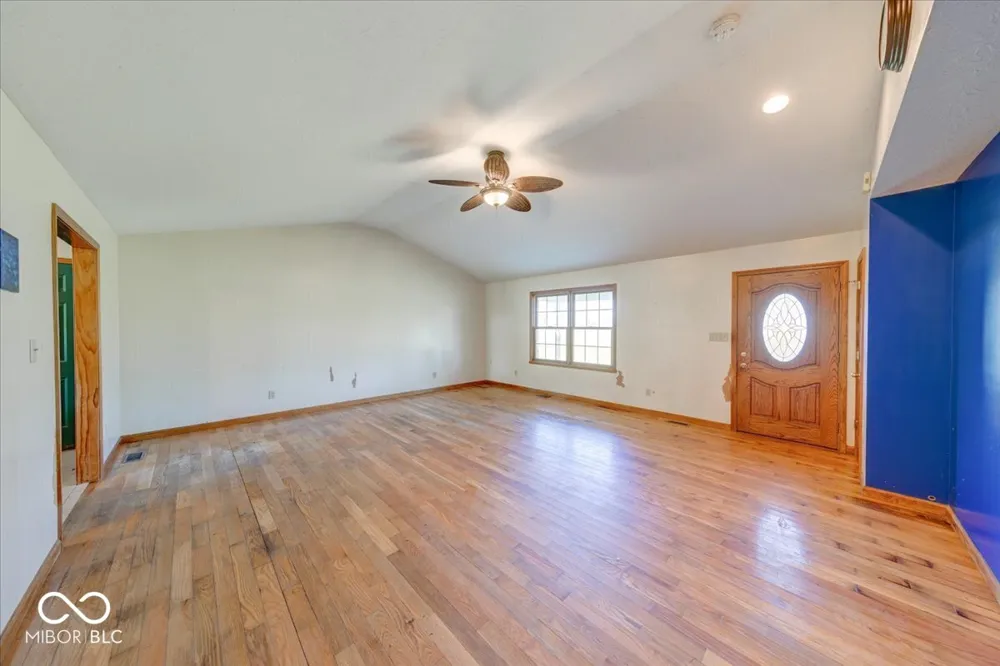 813 S 400 W Bargersville, IN 46106