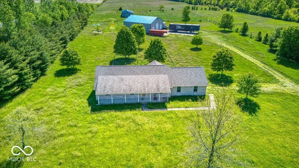 813 S 400 W Bargersville, IN 46106