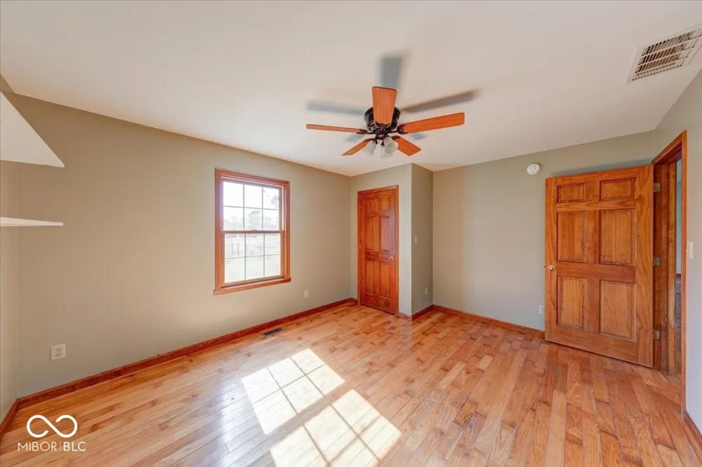 813 S 400 W Bargersville, IN 46106