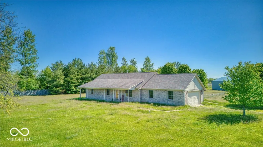 813 S 400 W Bargersville, IN 46106
