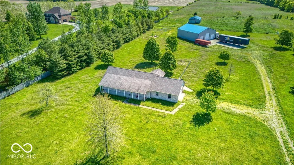 813 S 400 W Bargersville, IN 46106