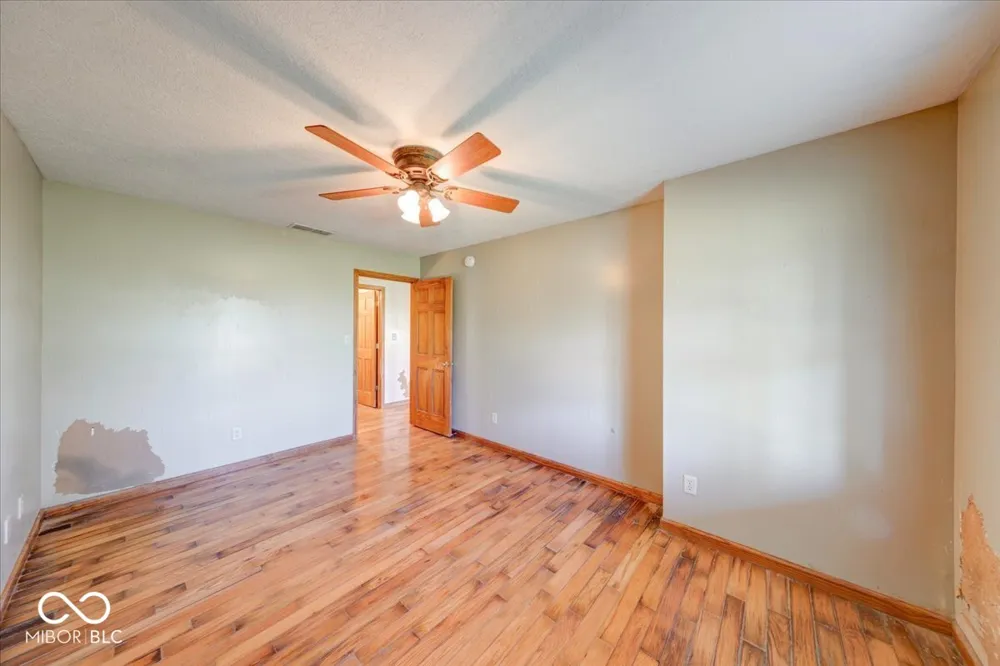 813 S 400 W Bargersville, IN 46106