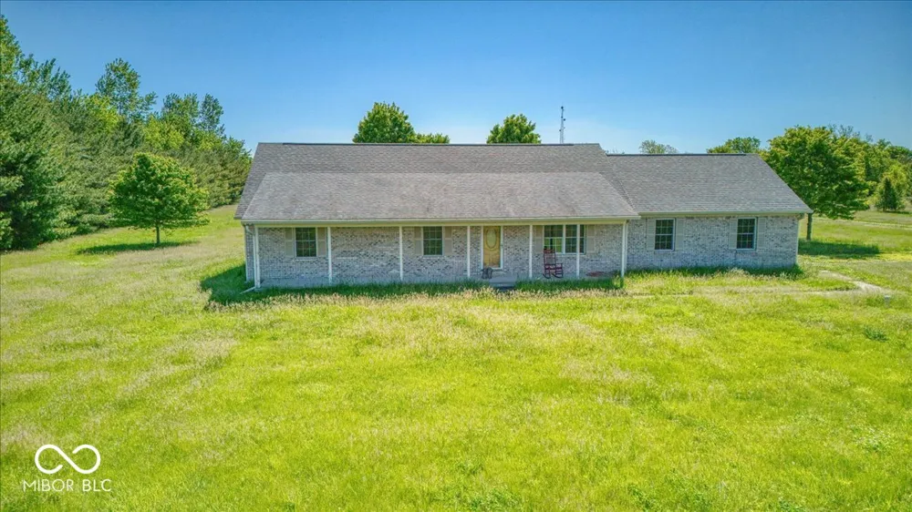 813 S 400 W Bargersville, IN 46106