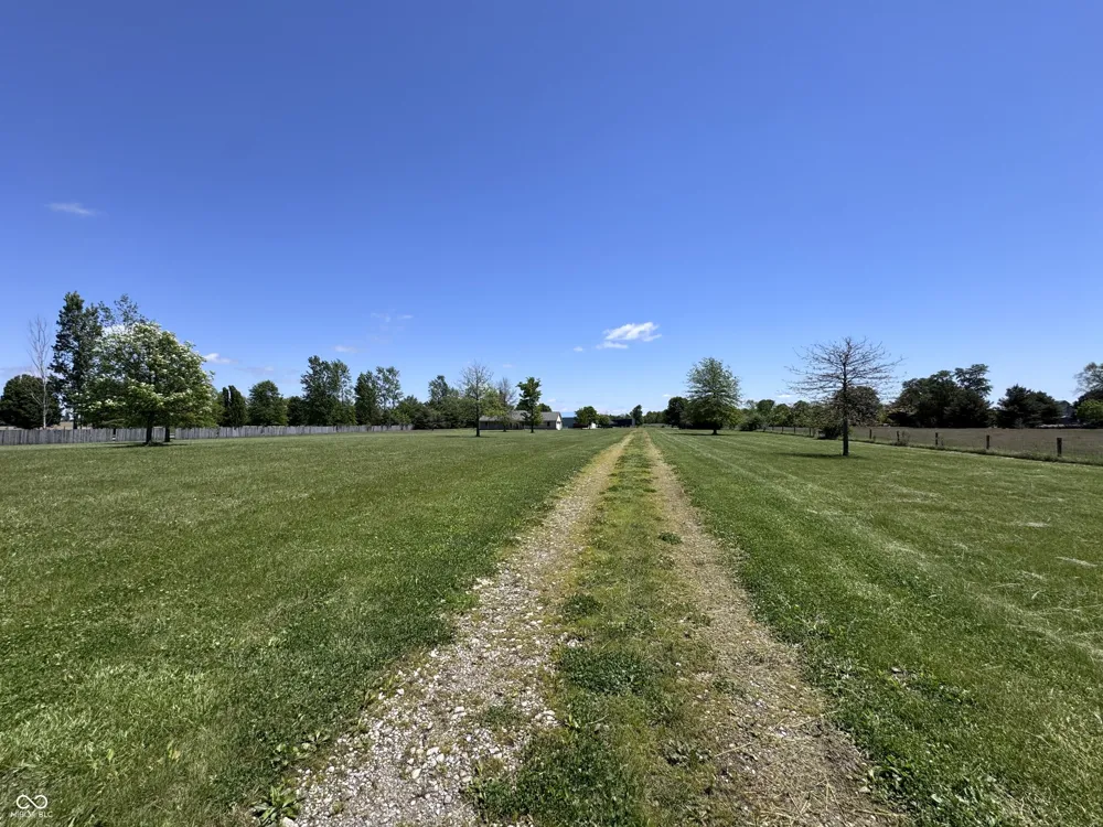 813 S 400 W Bargersville, IN 46106