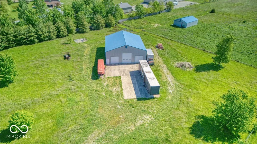 813 S 400 W Bargersville, IN 46106