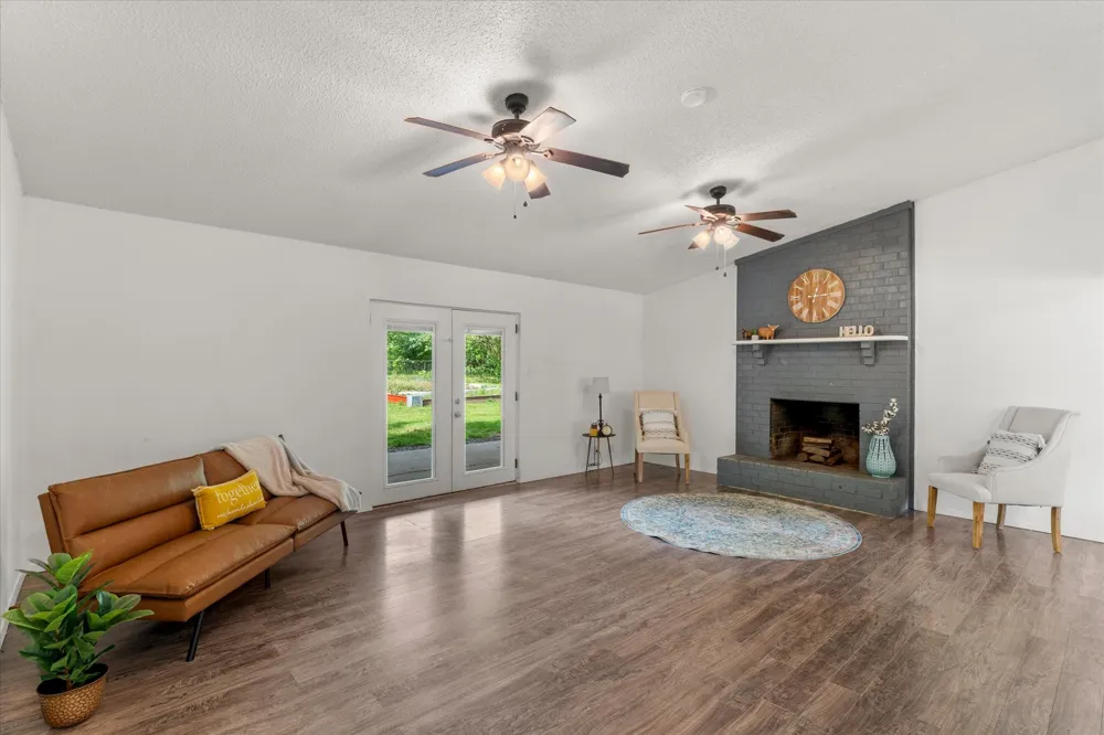 524 Park Lane Mount Vernon, TX 75457