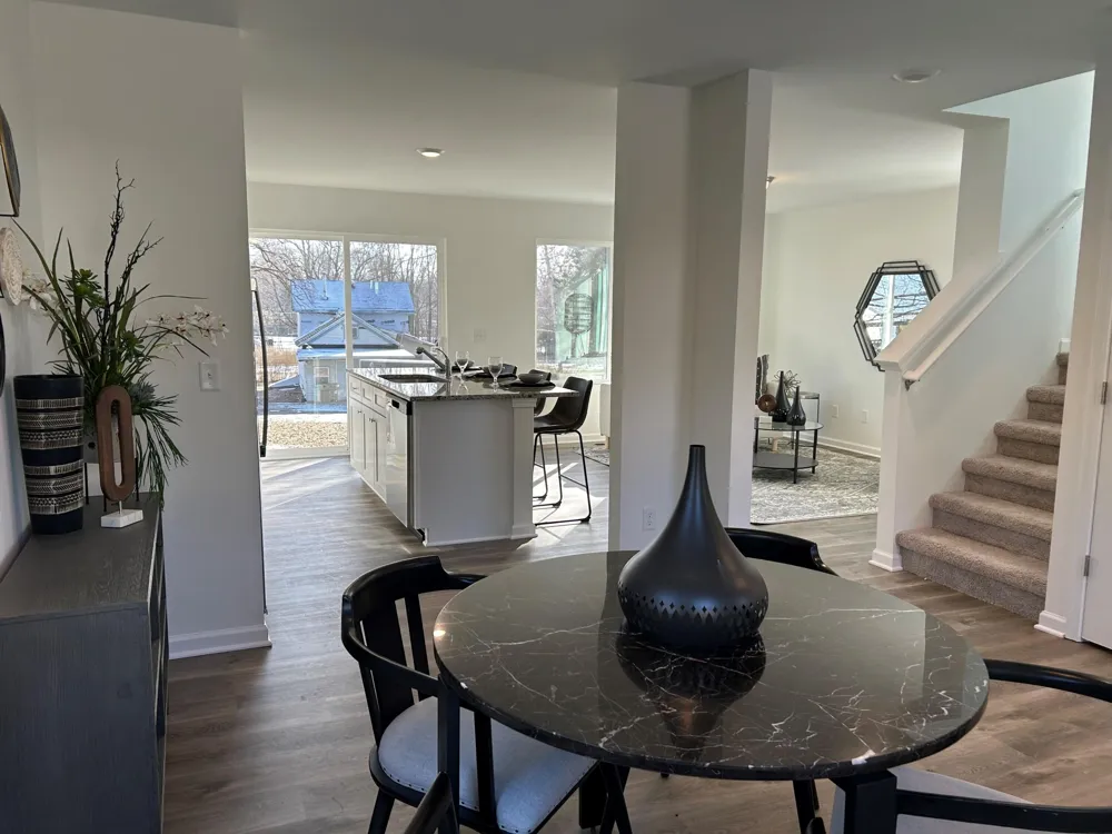 709 Lansing Avenue Jackson City, MI 49202