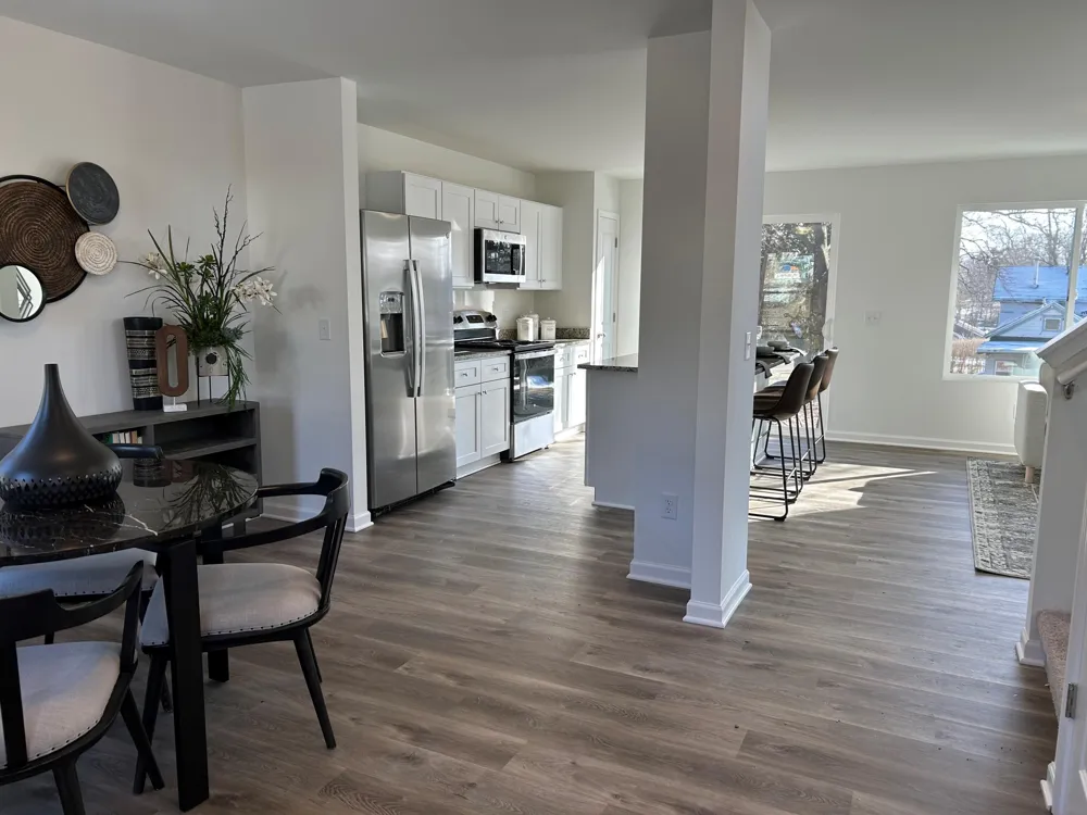 709 Lansing Avenue Jackson City, MI 49202