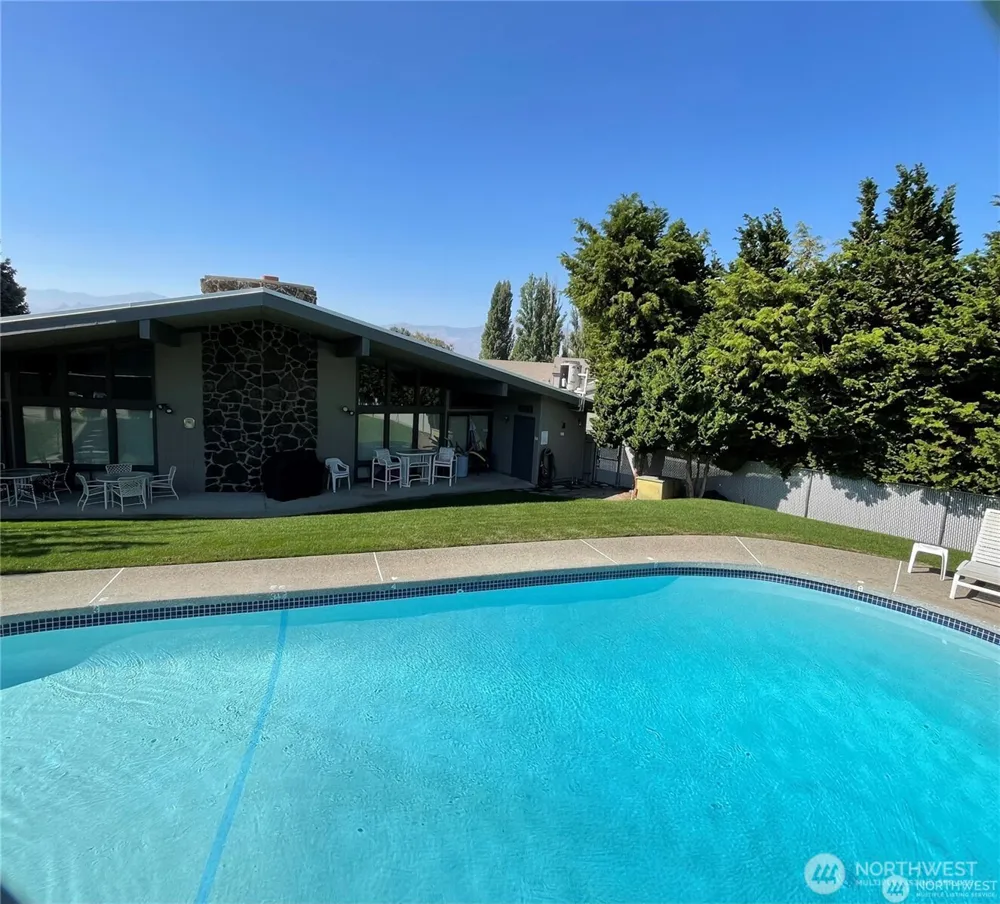 225 19th Street NE #20 East Wenatchee, WA 98802