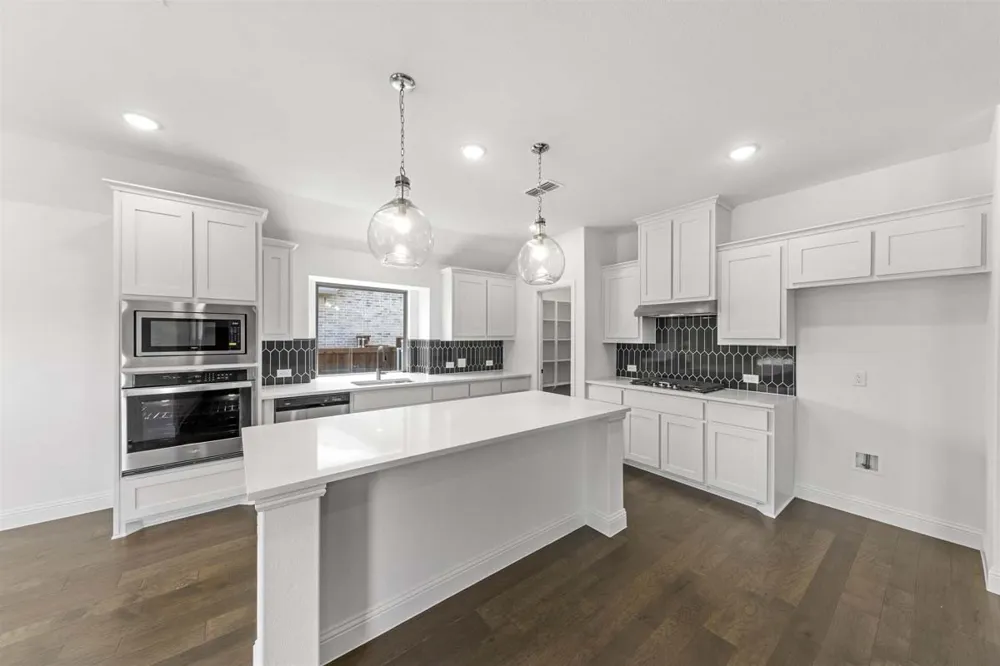 700 Brazos Drive Van Alstyne, TX 75495