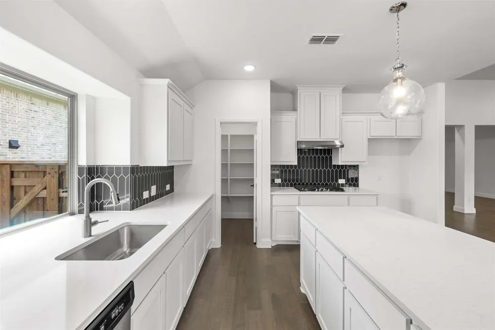 700 Brazos Drive Van Alstyne, TX 75495